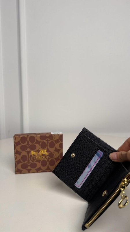 جزدان - Coach -/ حجم وسط  - شامل علبة الشركة